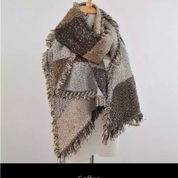 Accessories - Cozy Multicolor Fringed Scarf